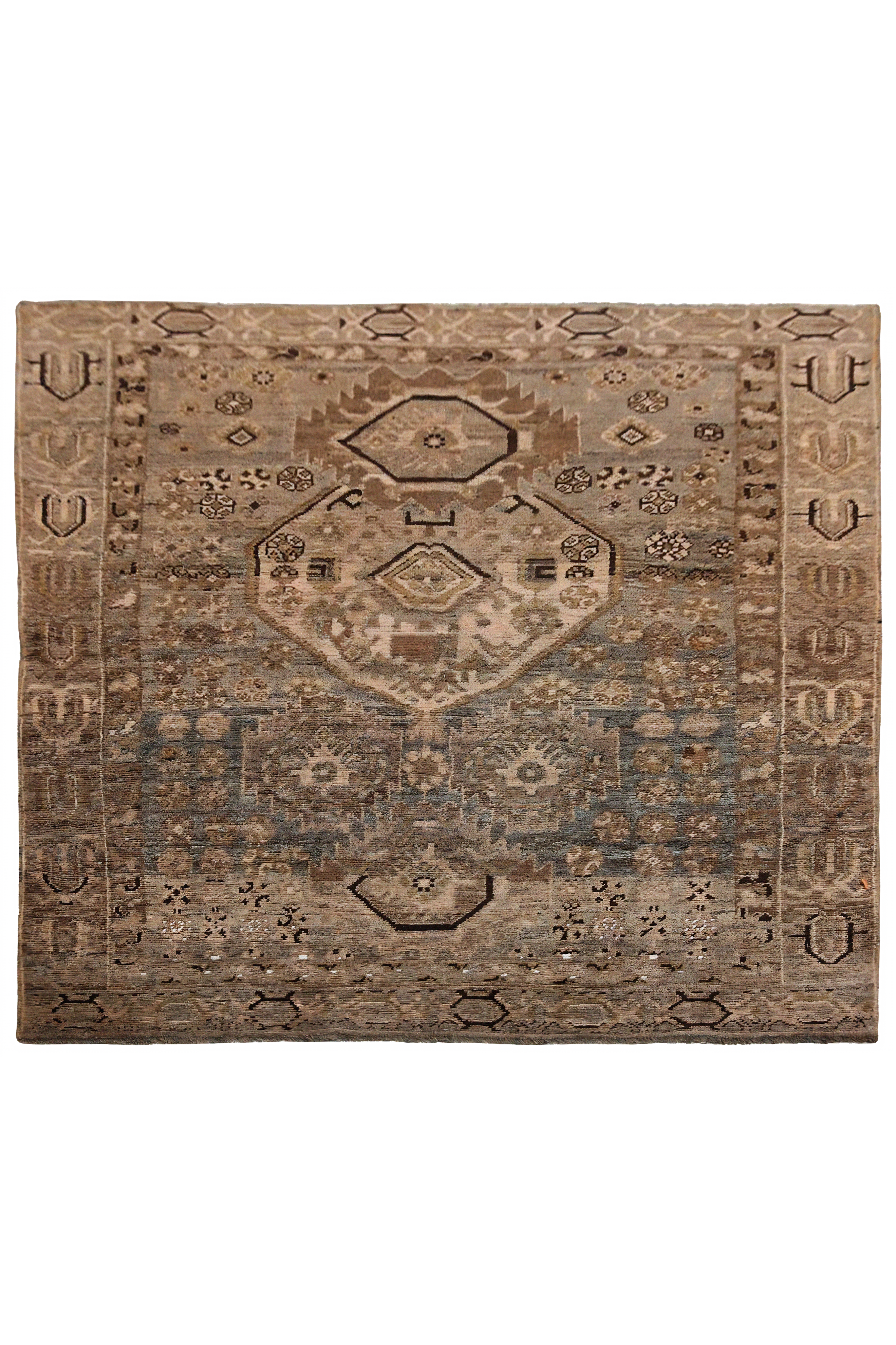Antique Persian Bijar Traditional Rug 96804