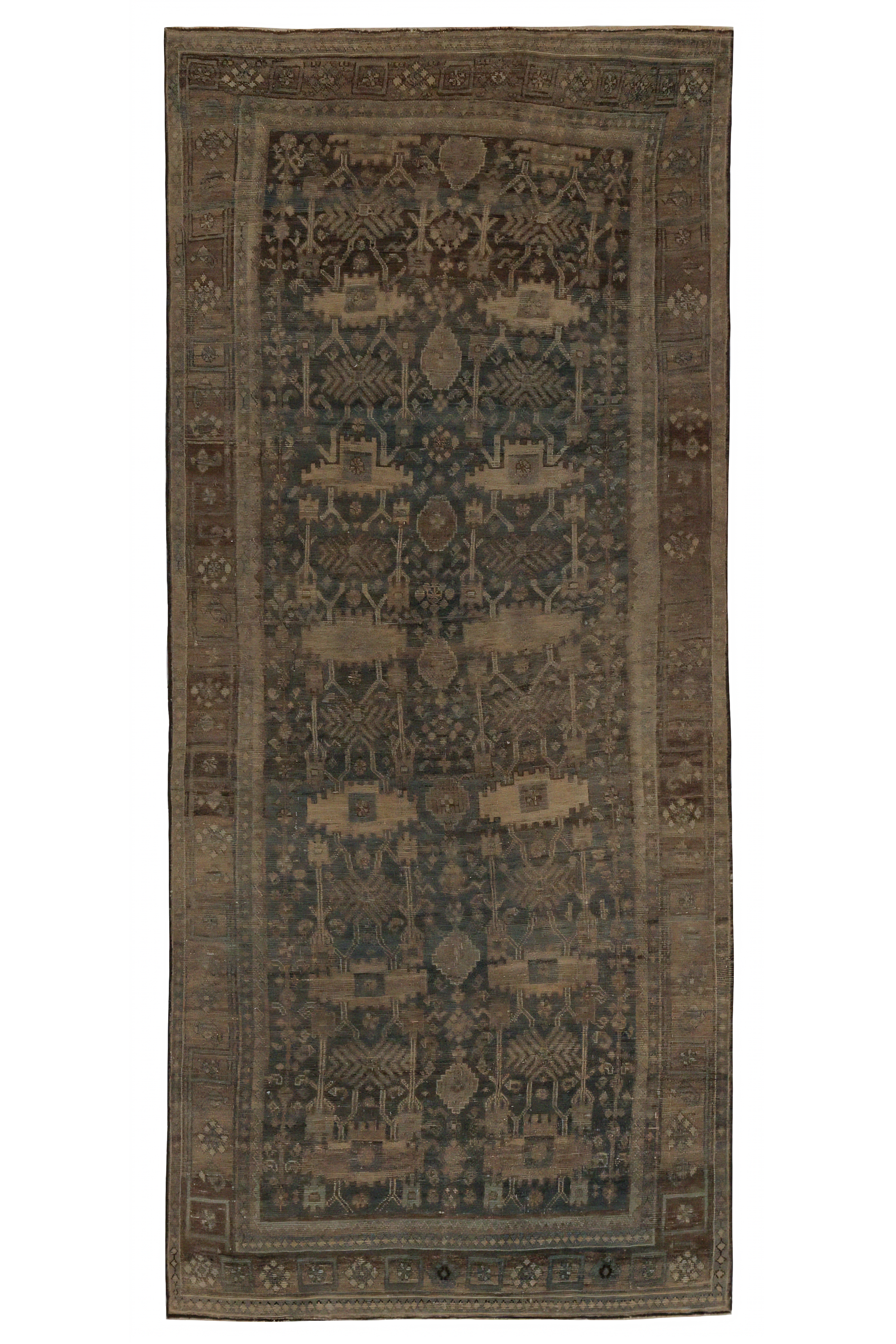 Antique Persian Bijar Traditional Rug 97429
