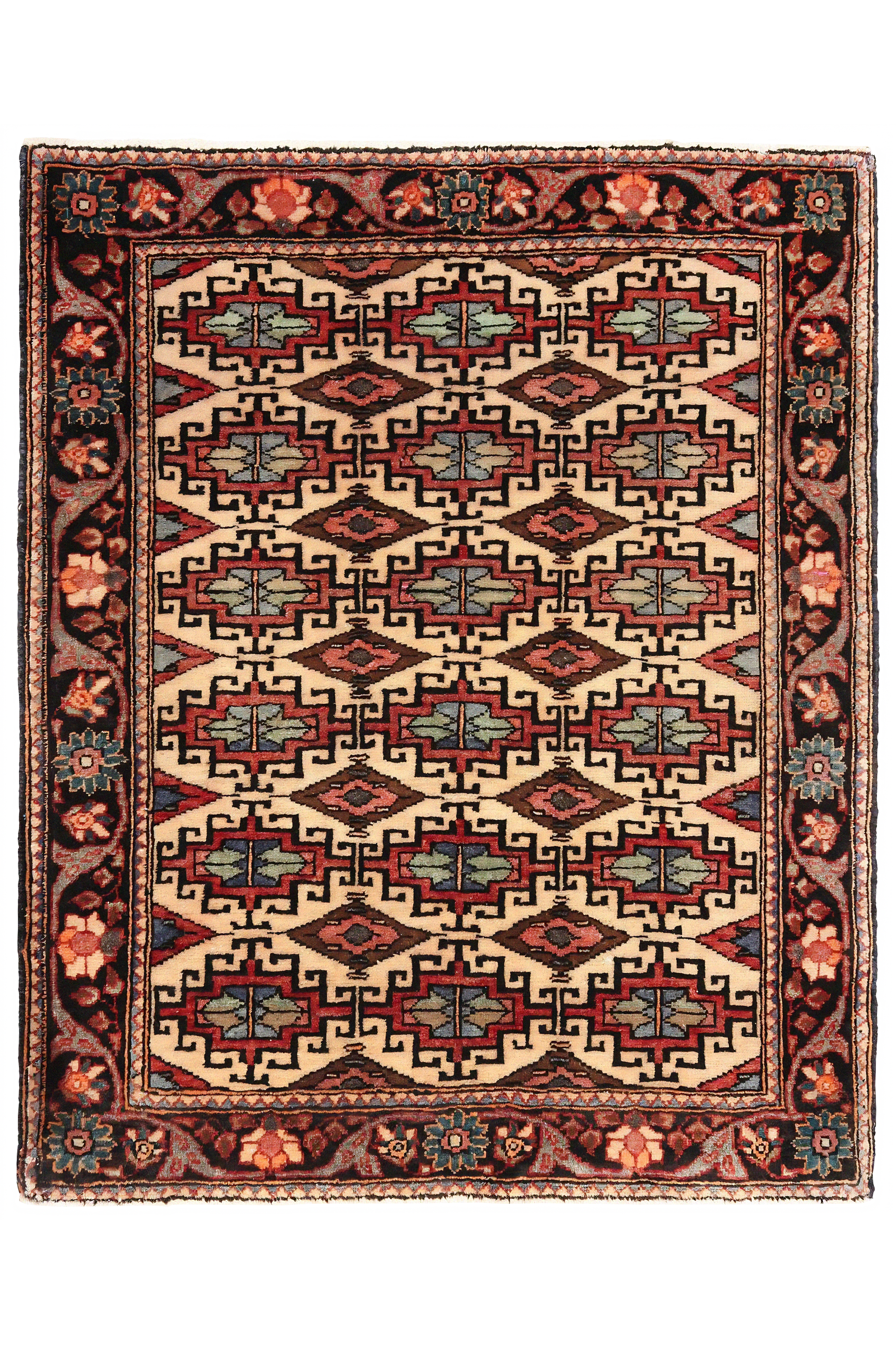 Antique Persian Semnan Traditional Rug 97468