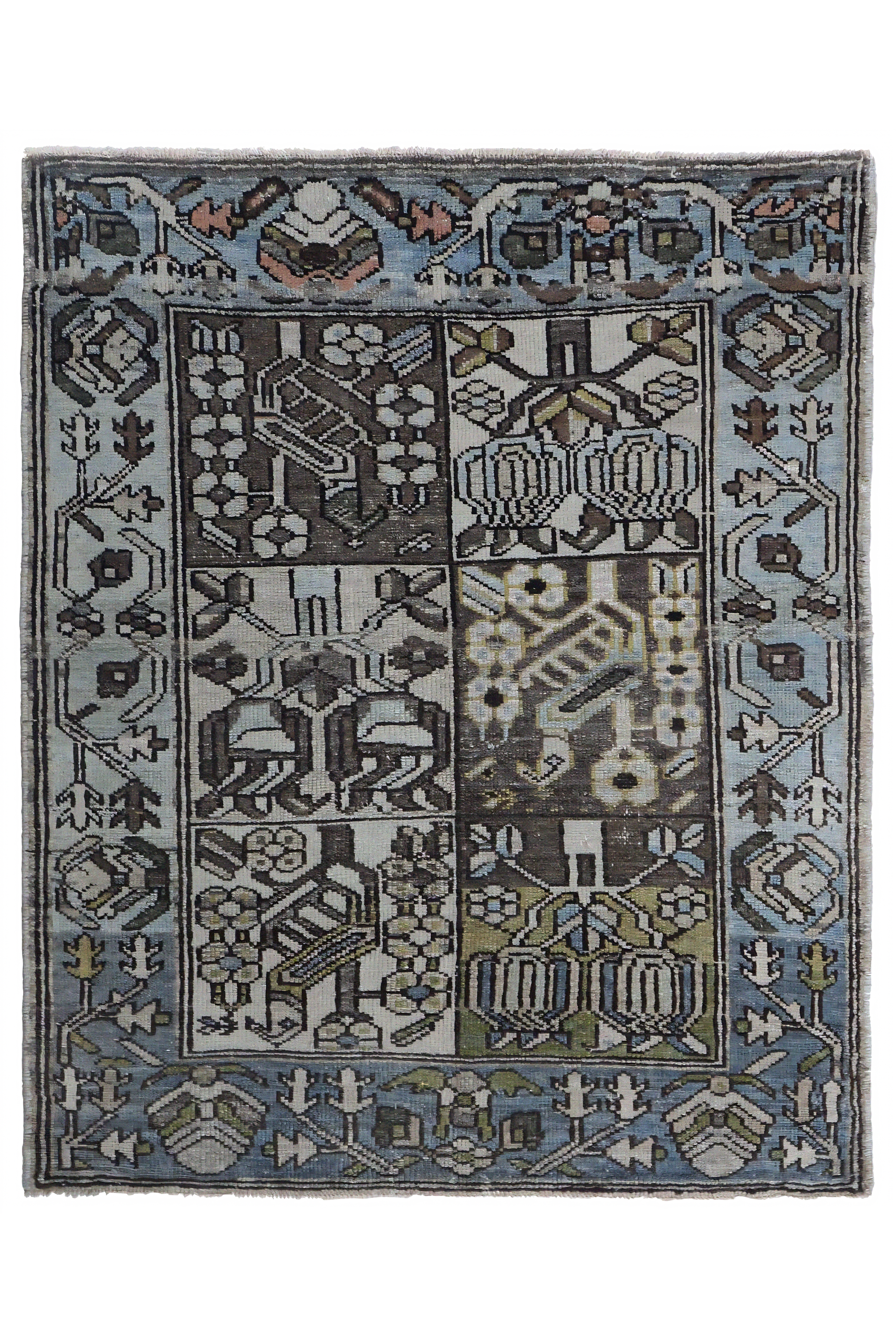 Antique Persian Bakhtiar Traditional Rug 97545
